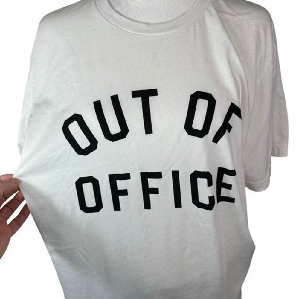 Out Of Office Graphic Tee Womens Large White Vacation Travel Shirt - Picture 3 of 8